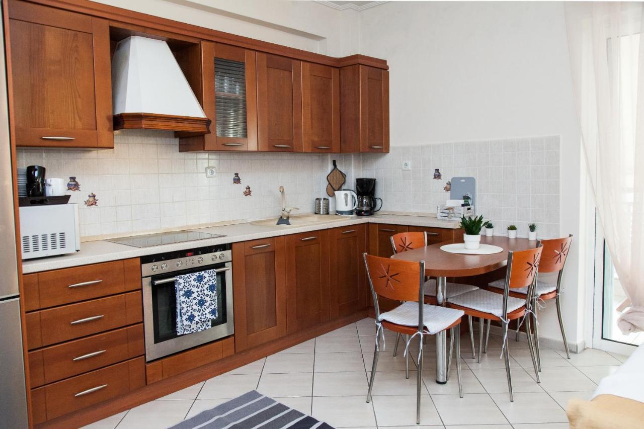 Lovely Apt In Peristeri アテネ エクステリア 写真