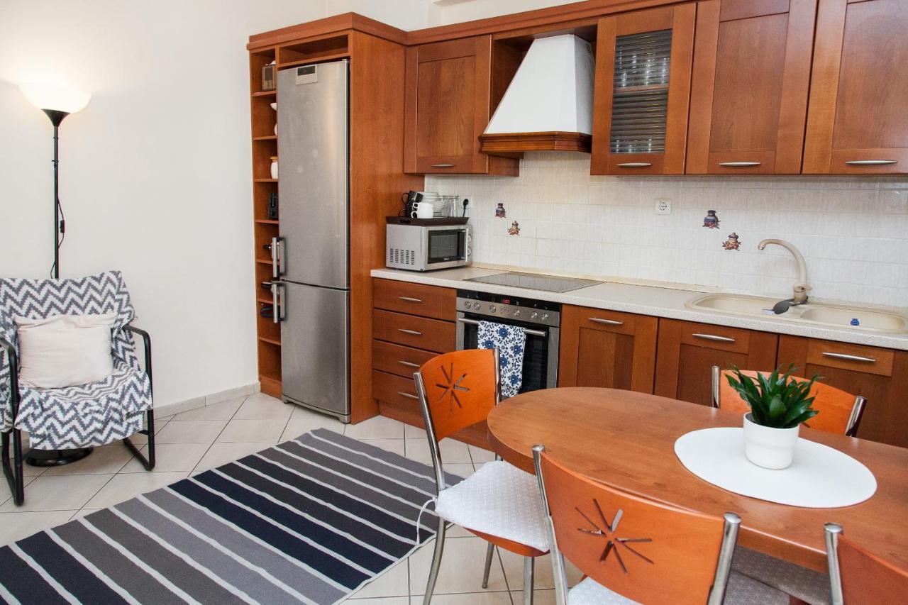 Lovely Apt In Peristeri アテネ エクステリア 写真