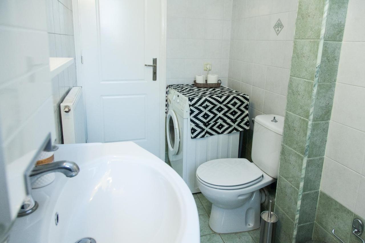 Lovely Apt In Peristeri アテネ エクステリア 写真