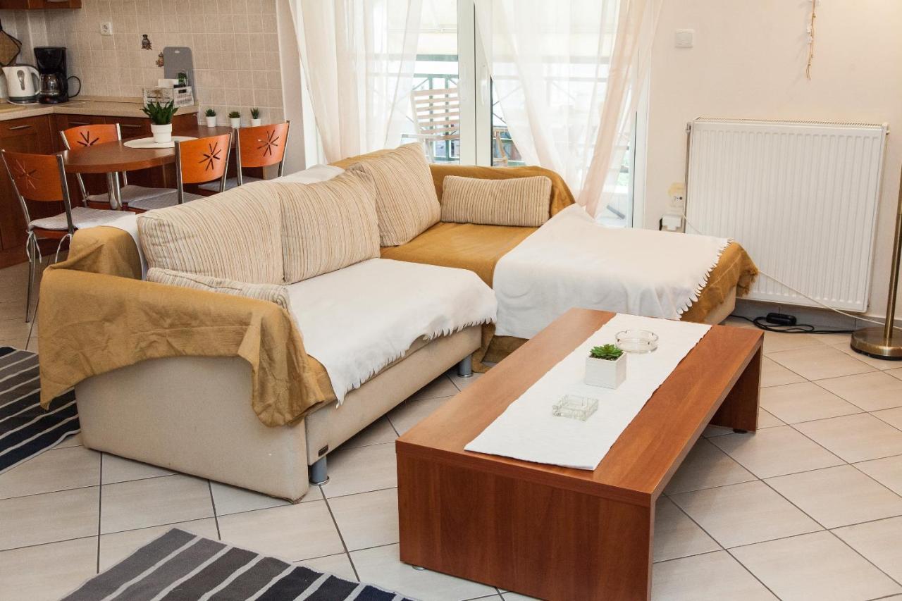 Lovely Apt In Peristeri アテネ エクステリア 写真