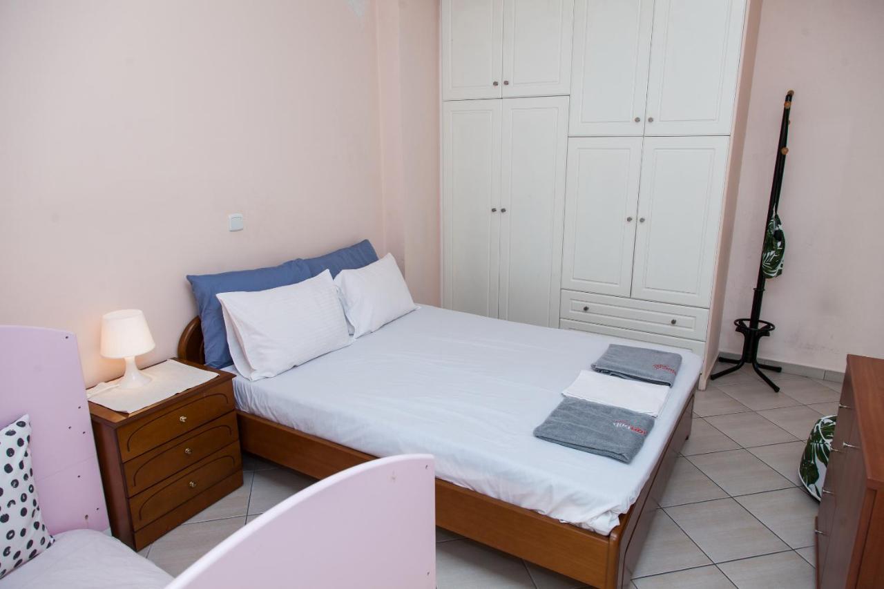 Lovely Apt In Peristeri アテネ エクステリア 写真