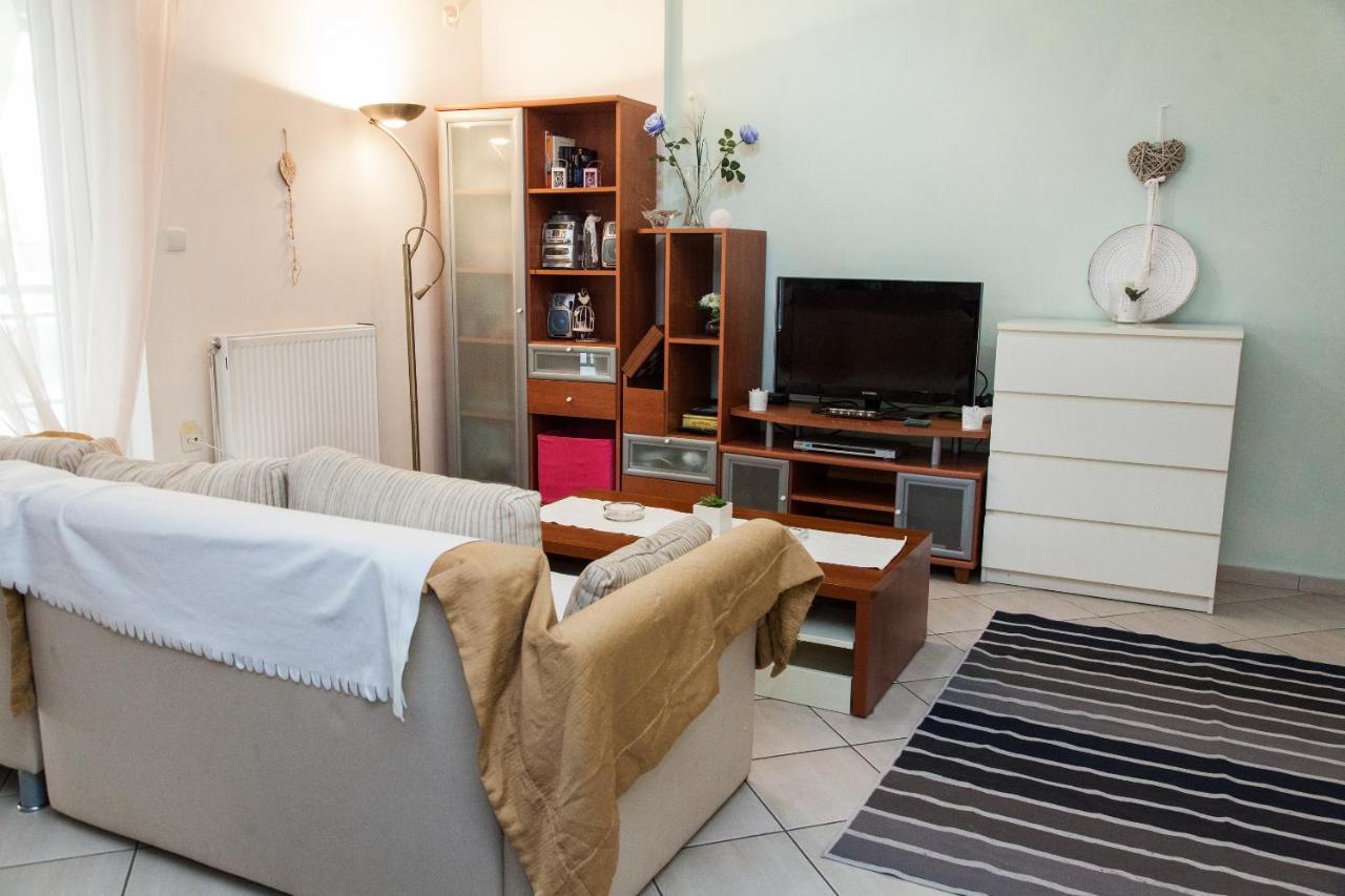 Lovely Apt In Peristeri アテネ エクステリア 写真