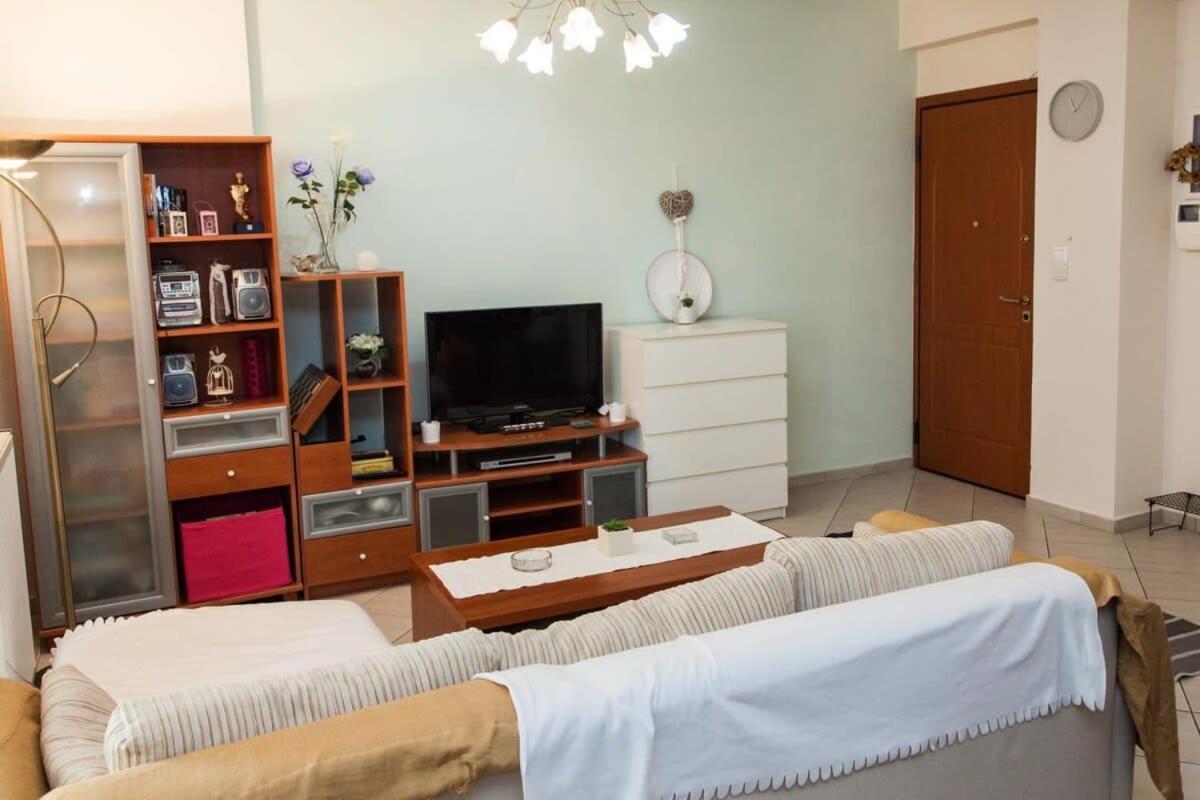 Lovely Apt In Peristeri アテネ エクステリア 写真