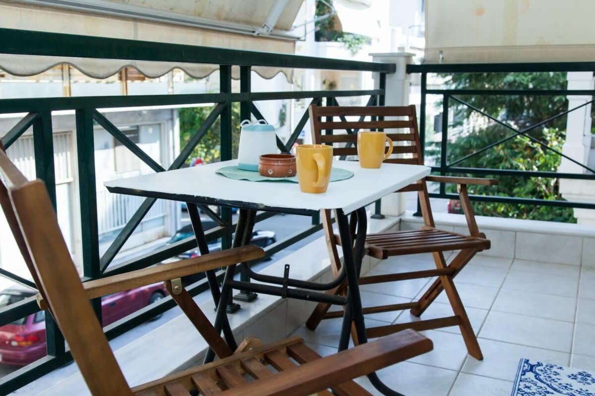 Lovely Apt In Peristeri アテネ エクステリア 写真